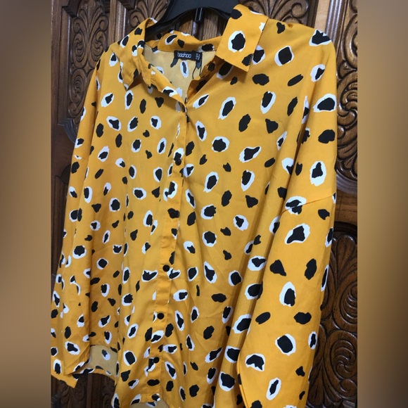 Woman’s boohoo Top - Picture 3 of 14